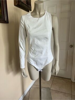 Zara Women’s White Long-Sleeve Bodysuit Top